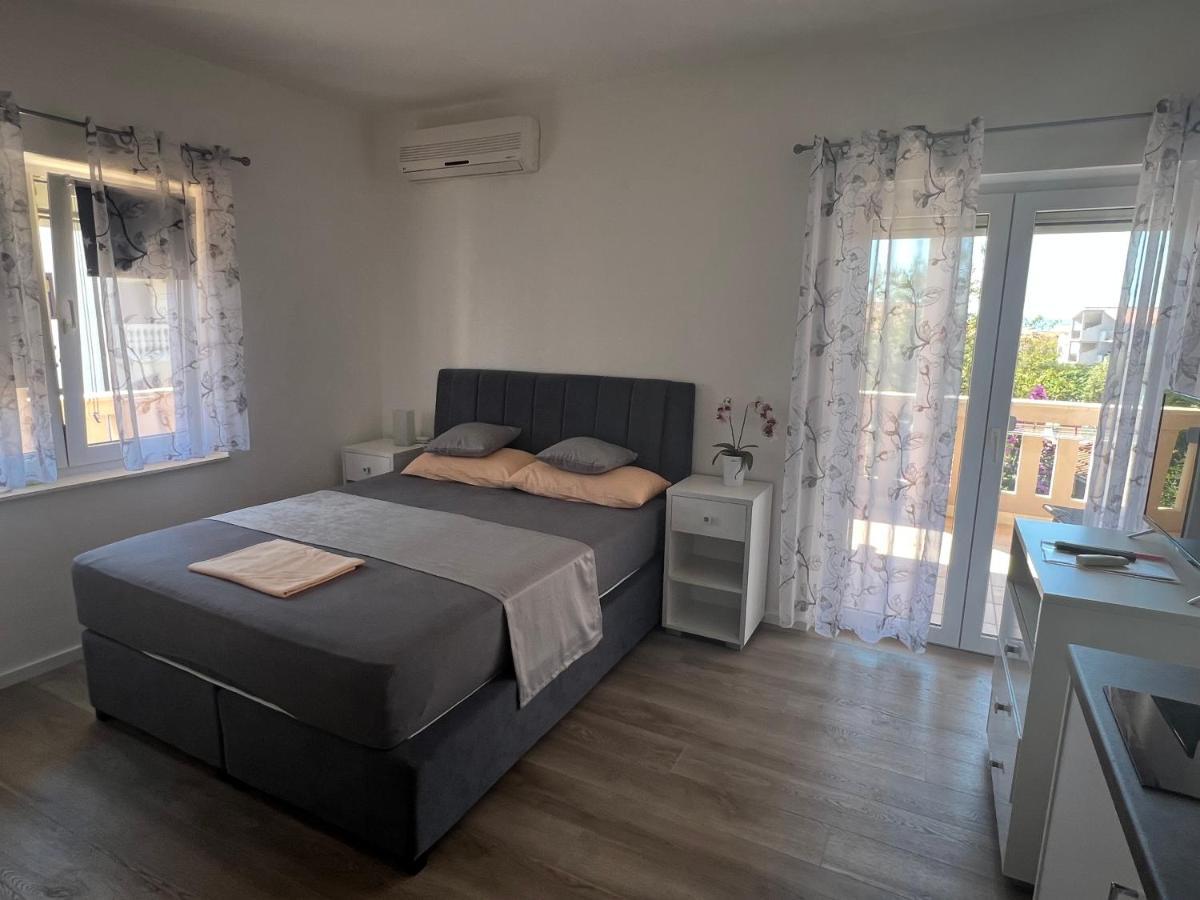 Apartments Villa Zdrava 特罗吉尔 外观 照片