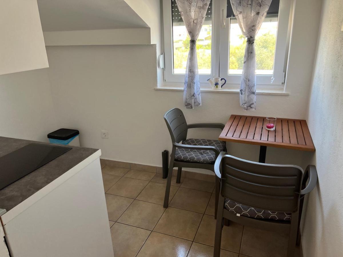 Apartments Villa Zdrava 特罗吉尔 外观 照片