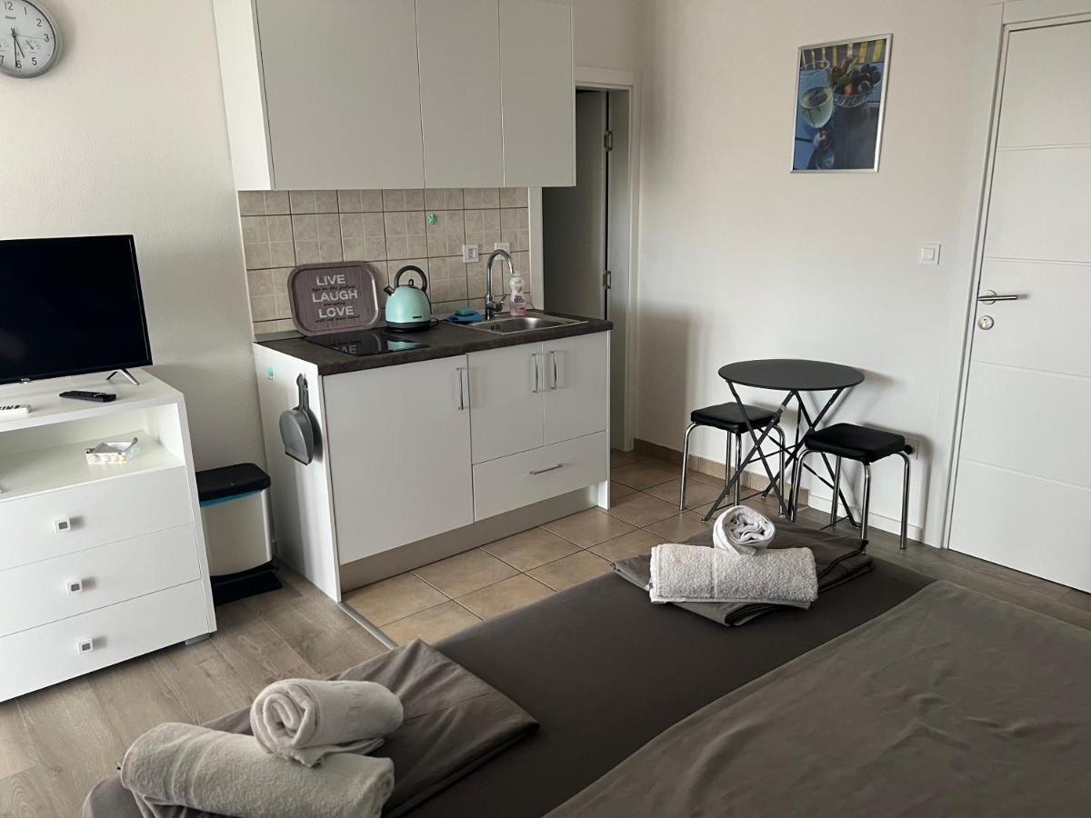 Apartments Villa Zdrava 特罗吉尔 外观 照片
